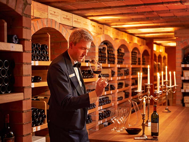 Schwarzwald Resort Dollenberg 5 Sterne Superior Relais & Chateaux Deutschland_Sommelier Christophe Meyer (c) Michael Huber